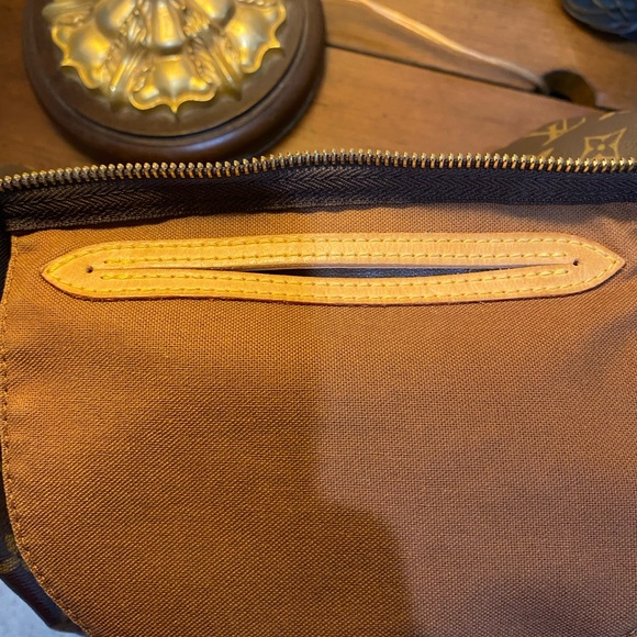 Louis Vuitton Speedy 30 - Picture 13 of 17